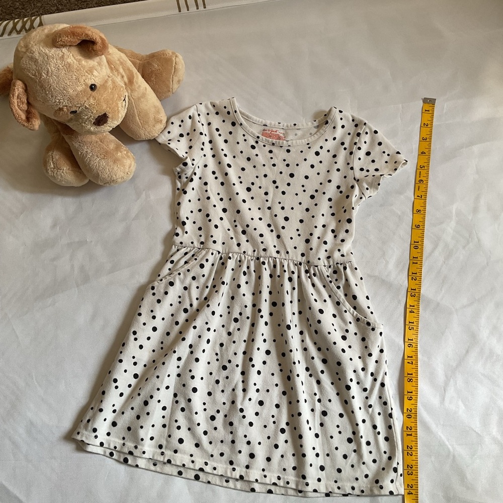 Cat & Jack White and Black Polka Dot Dress (Size 6/7)